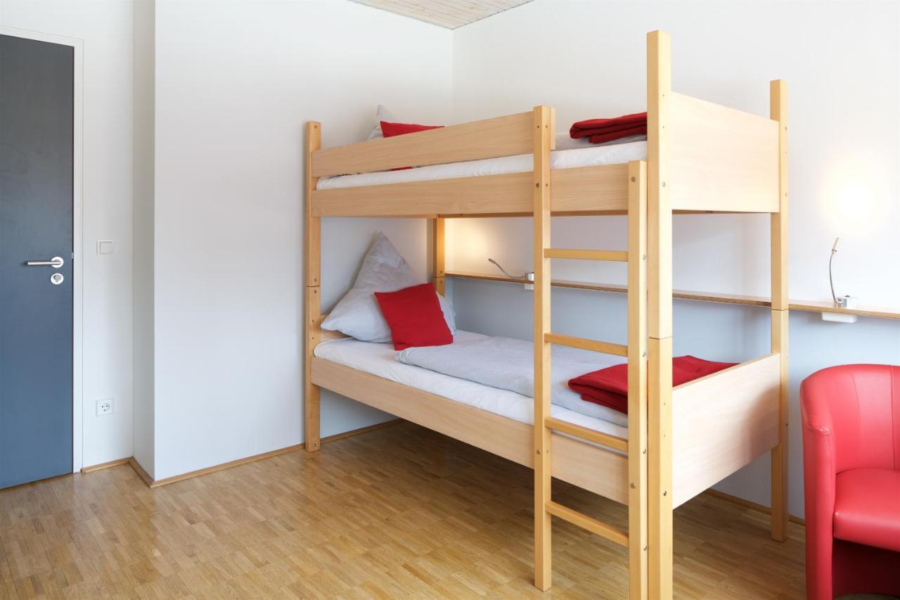Bed & Breakfast Rotes Haus อูเบอร์ลิงเงน ภายนอก รูปภาพ