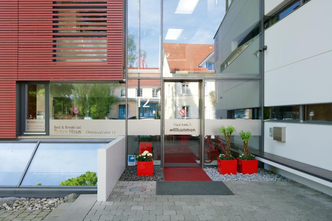 Bed & Breakfast Rotes Haus อูเบอร์ลิงเงน ภายนอก รูปภาพ