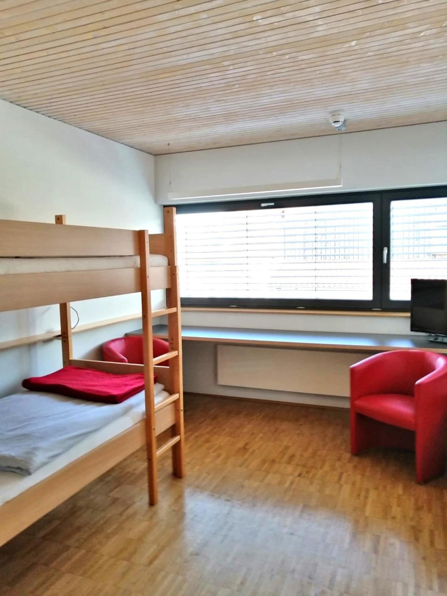 Bed & Breakfast Rotes Haus อูเบอร์ลิงเงน ภายนอก รูปภาพ
