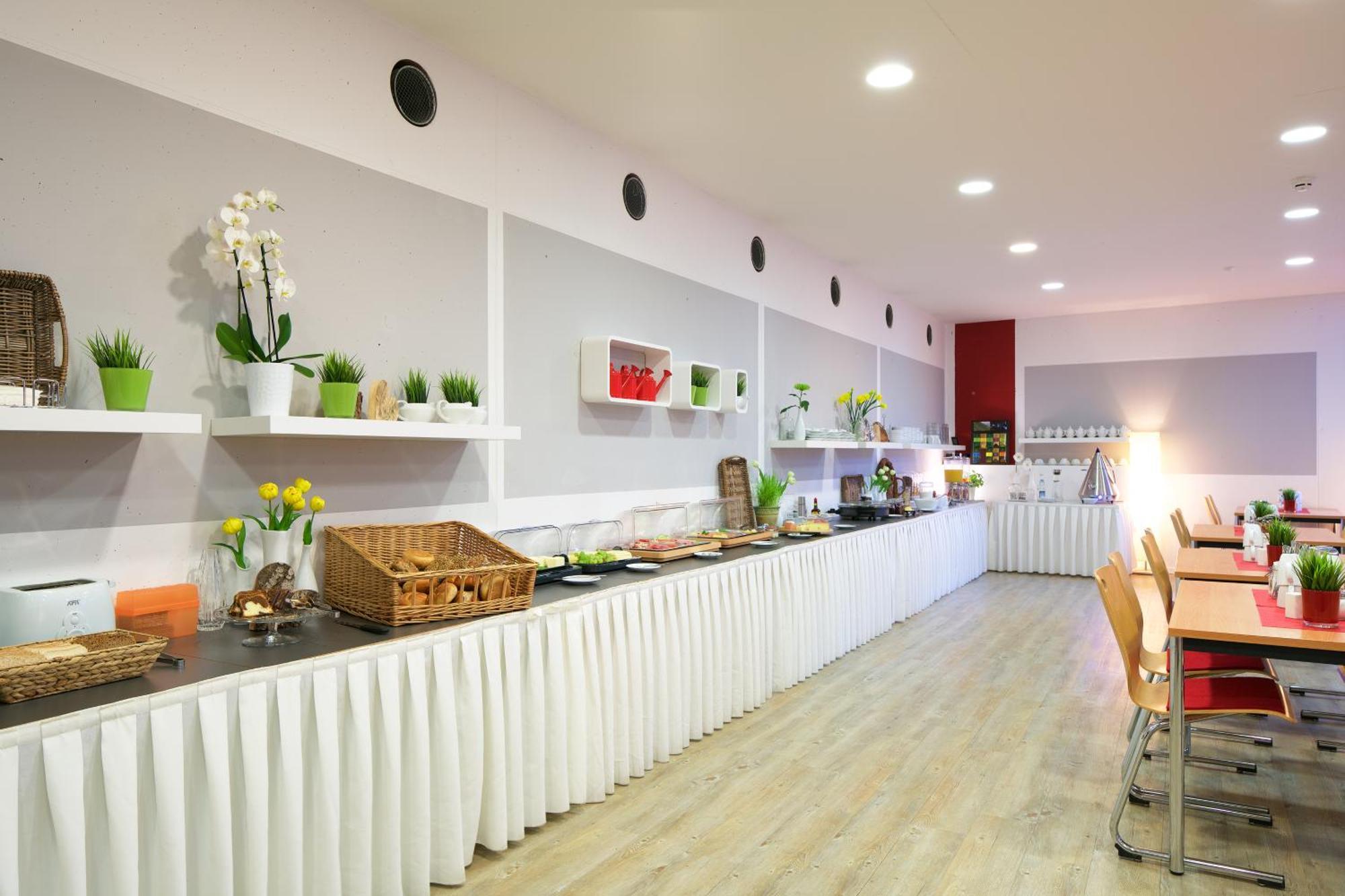 Bed & Breakfast Rotes Haus อูเบอร์ลิงเงน ภายนอก รูปภาพ