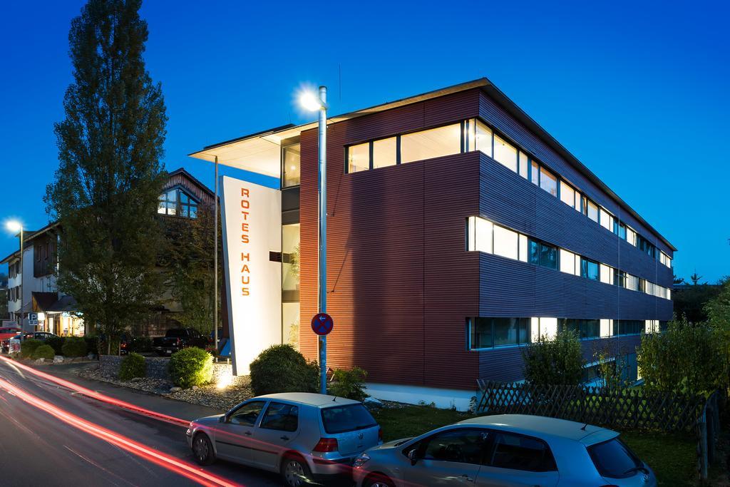 Bed & Breakfast Rotes Haus อูเบอร์ลิงเงน ภายนอก รูปภาพ